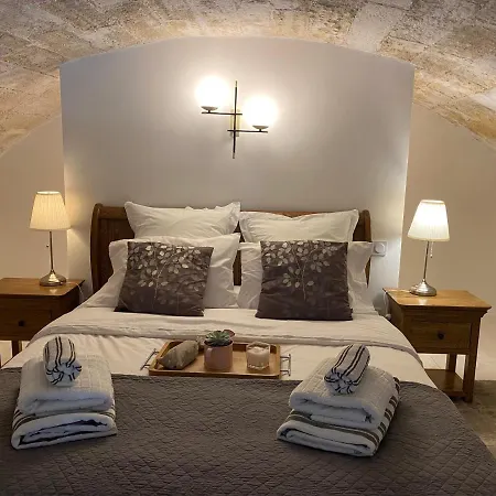 Appartement avec Piscine privée dans Résidence pour 6 personnes Uzès Extérieur photo