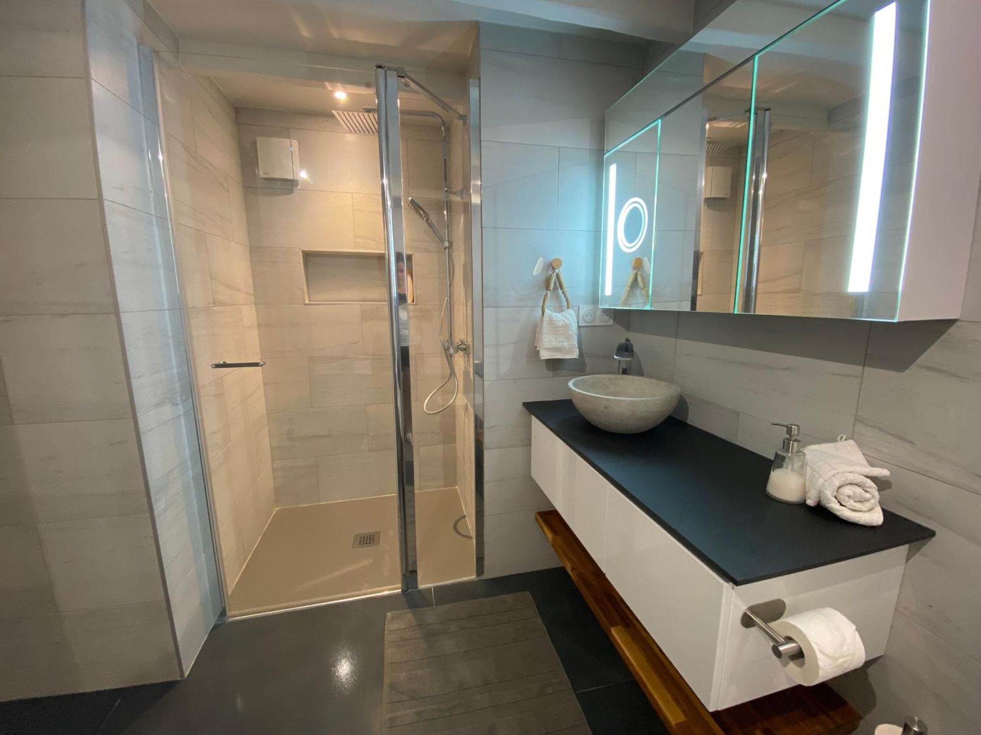 Avec Piscine Privee Dans Pour 6 Personnes * Uzes