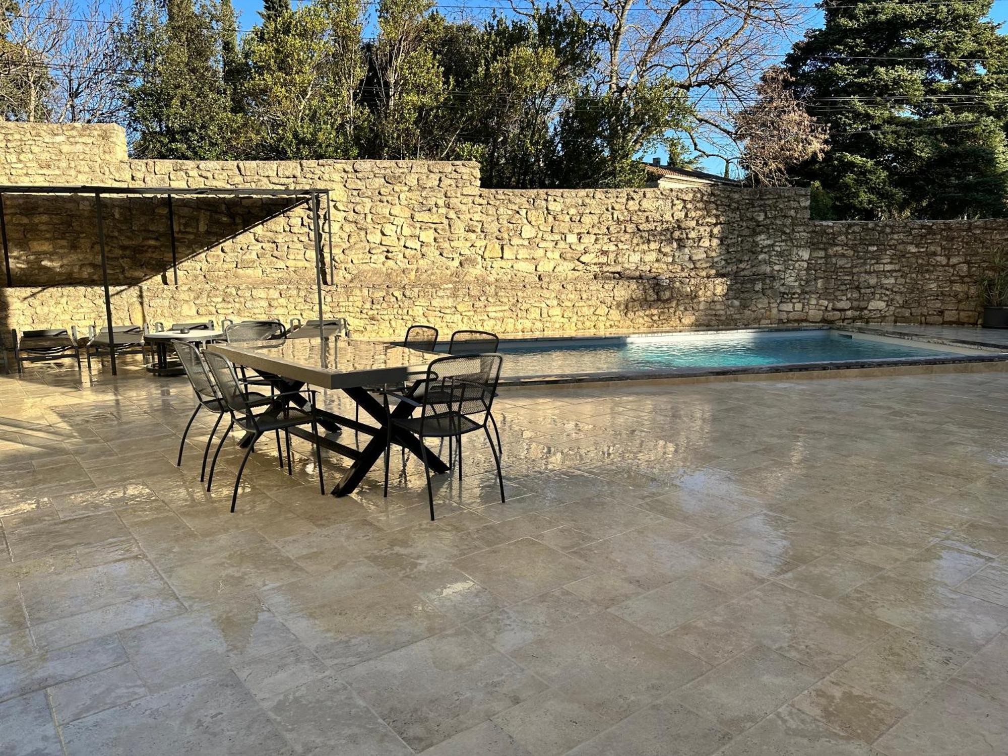 Apartment Avec Piscine Privee Dans Pour 6 Personnes Uzes