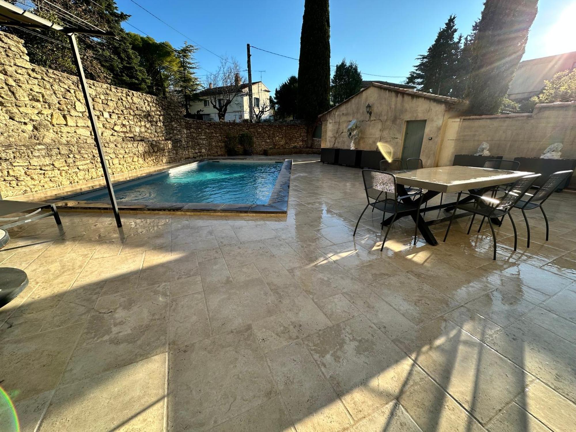 Avec Piscine Privée Dans Résidence Pour 6 Personnes * Uzès